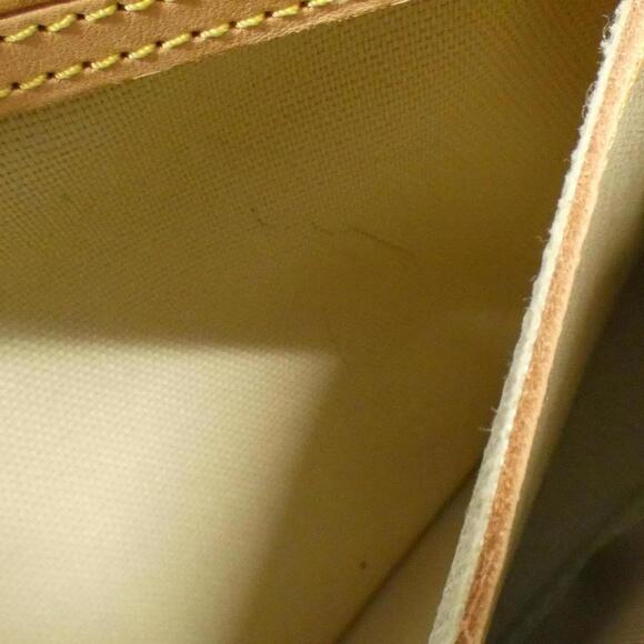 LOUIS VUITTON Brown Monogram Shoulder Bag - Picture 10 of 10